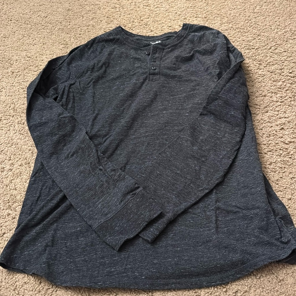 Black Long Sleeve Tee